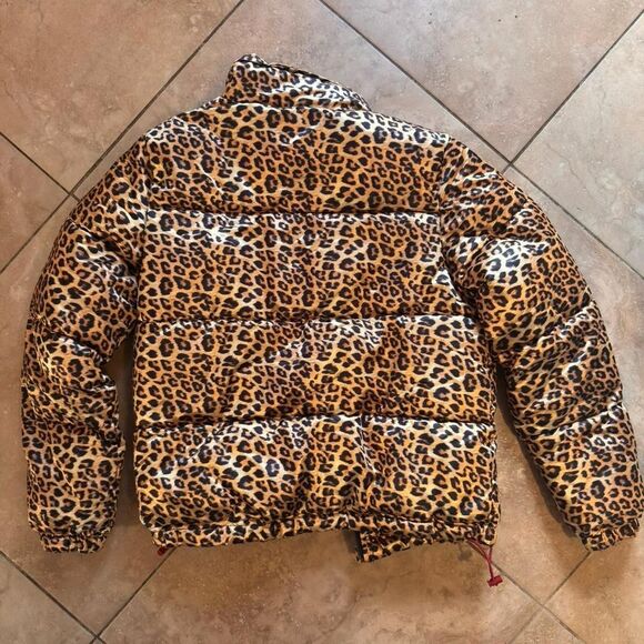 Miami Heat Leopard Print Ultra Game Puffer Jacket (Women’s Large) - Picture 5 of 5